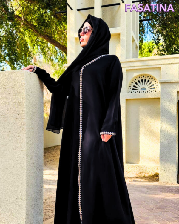 Dubai handmade abaya featuring elegant design and breathable Japanese crepe material for summer seasons
